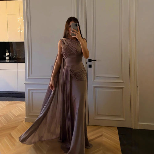 Vestido de Noche de Satén con Pliegues y Lazo Elegante
