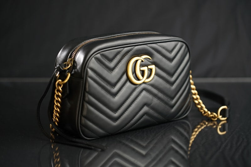 Bolso tote cuero vegano negro mujer elegante