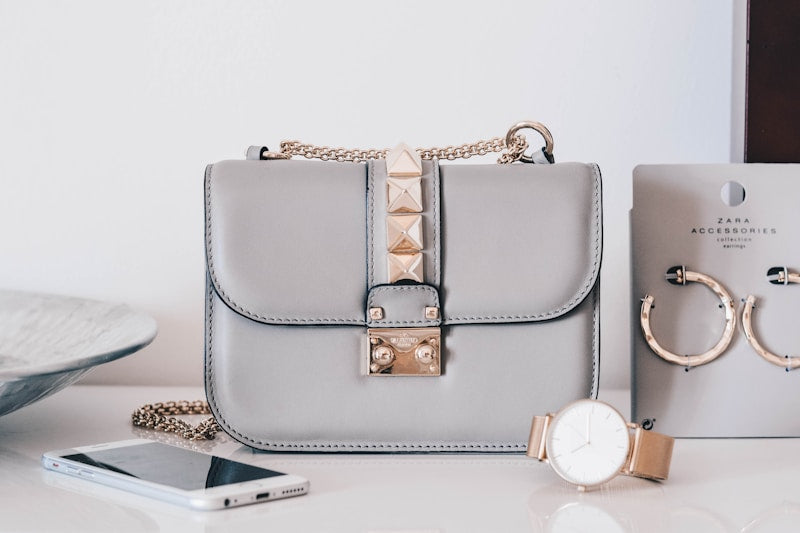 Bolso clutch dorado noche gala mujer